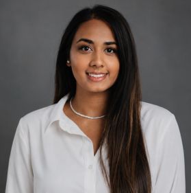 Dentist Henna Patel